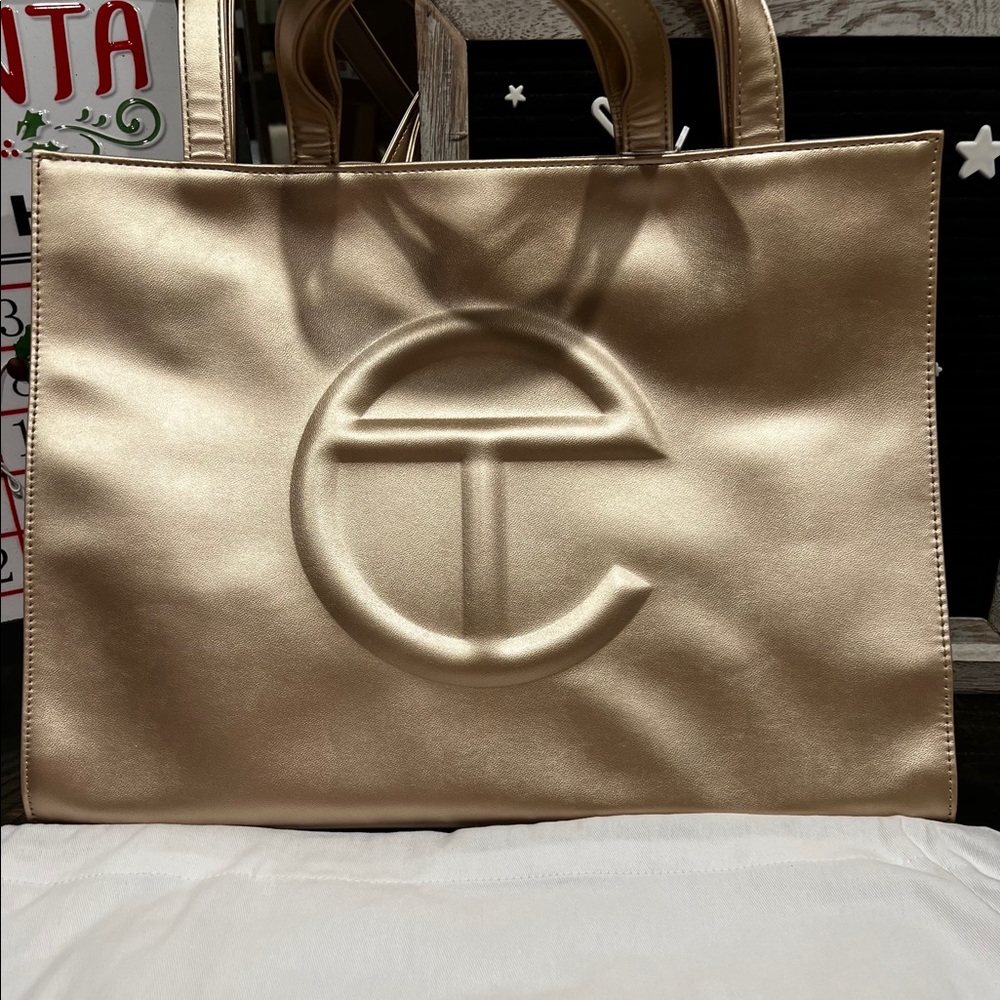 BRAND NEW AUTHENTIC TELFAR MEDIUM SHOPPER